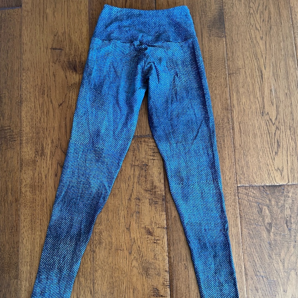 Bodyism blue patterned yoga pants, size XS
